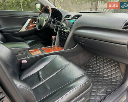 Черный Тойота Камри, объемом двигателя 3.46 л и пробегом 187 тыс. км за 11300 $, фото 34 на Automoto.ua