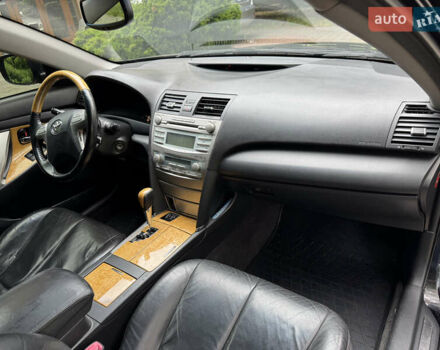 Чорний Тойота Камрі, об'ємом двигуна 3.5 л та пробігом 370 тис. км за 8399 $, фото 15 на Automoto.ua