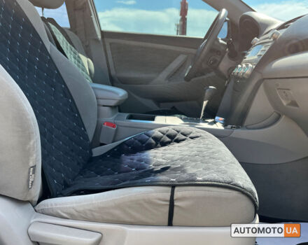 Черный Тойота Камри, объемом двигателя 2.4 л и пробегом 226 тыс. км за 8200 $, фото 18 на Automoto.ua