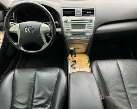 Чорний Тойота Камрі, об'ємом двигуна 2.4 л та пробігом 192 тис. км за 10500 $, фото 8 на Automoto.ua