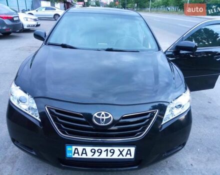 Черный Тойота Камри, объемом двигателя 2.4 л и пробегом 300 тыс. км за 7900 $, фото 1 на Automoto.ua
