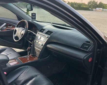 Черный Тойота Камри, объемом двигателя 3.5 л и пробегом 278 тыс. км за 8600 $, фото 16 на Automoto.ua