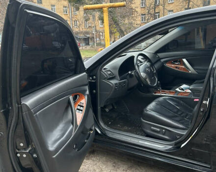 Чорний Тойота Камрі, об'ємом двигуна 2.4 л та пробігом 285 тис. км за 7800 $, фото 9 на Automoto.ua