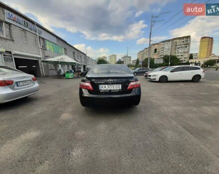 Черный Тойота Камри, объемом двигателя 2.4 л и пробегом 320 тыс. км за 10000 $, фото 2 на Automoto.ua