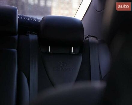 Черный Тойота Камри, объемом двигателя 3.5 л и пробегом 238 тыс. км за 10500 $, фото 26 на Automoto.ua