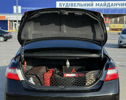 Черный Тойота Камри, объемом двигателя 3.5 л и пробегом 235 тыс. км за 8300 $, фото 8 на Automoto.ua