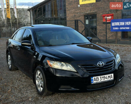Чорний Тойота Камрі, об'ємом двигуна 2.4 л та пробігом 297 тис. км за 7999 $, фото 2 на Automoto.ua