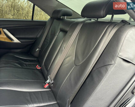 Черный Тойота Камри, объемом двигателя 2.4 л и пробегом 192 тыс. км за 10500 $, фото 13 на Automoto.ua