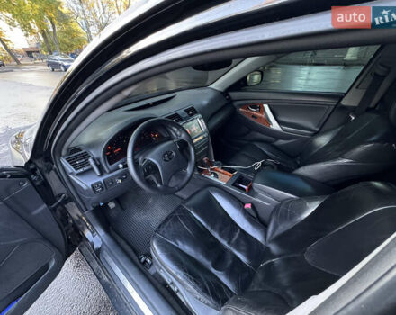 Чорний Тойота Камрі, об'ємом двигуна 3.5 л та пробігом 300 тис. км за 9000 $, фото 6 на Automoto.ua