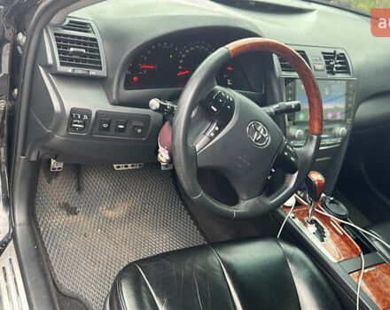 Черный Тойота Камри, объемом двигателя 3.5 л и пробегом 303 тыс. км за 8000 $, фото 5 на Automoto.ua