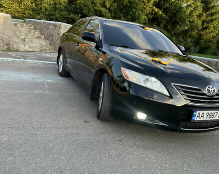 Черный Тойота Камри, объемом двигателя 3.5 л и пробегом 330 тыс. км за 8900 $, фото 2 на Automoto.ua