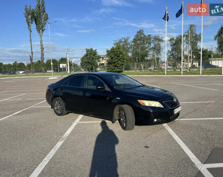 Черный Тойота Камри, объемом двигателя 2.36 л и пробегом 332 тыс. км за 7900 $, фото 1 на Automoto.ua