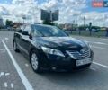 Черный Тойота Камри, объемом двигателя 2.4 л и пробегом 342 тыс. км за 8200 $, фото 1 на Automoto.ua