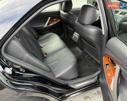 Черный Тойота Камри, объемом двигателя 3.5 л и пробегом 246 тыс. км за 11000 $, фото 43 на Automoto.ua