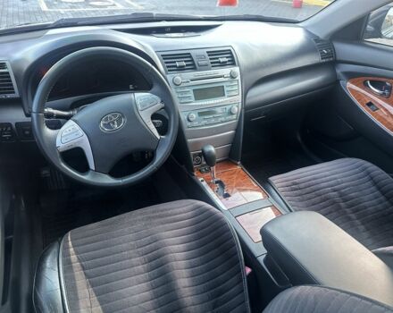 Черный Тойота Камри, объемом двигателя 2.4 л и пробегом 220 тыс. км за 8900 $, фото 5 на Automoto.ua