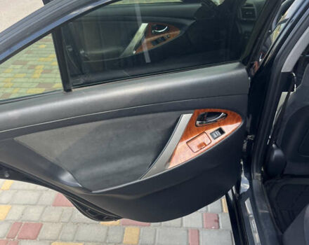 Черный Тойота Камри, объемом двигателя 2.36 л и пробегом 260 тыс. км за 7800 $, фото 10 на Automoto.ua