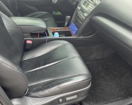 Черный Тойота Камри, объемом двигателя 2.4 л и пробегом 250 тыс. км за 8500 $, фото 6 на Automoto.ua