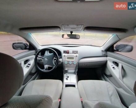 Черный Тойота Камри, объемом двигателя 2.4 л и пробегом 367 тыс. км за 7900 $, фото 13 на Automoto.ua