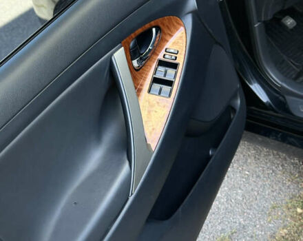 Чорний Тойота Камрі, об'ємом двигуна 3.46 л та пробігом 225 тис. км за 10300 $, фото 24 на Automoto.ua