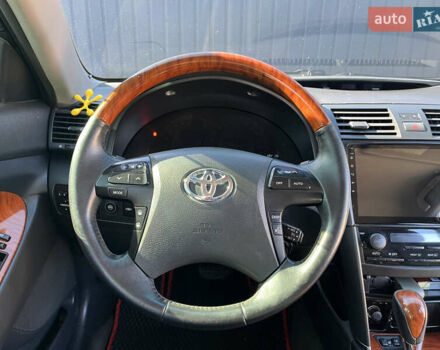 Черный Тойота Камри, объемом двигателя 3.5 л и пробегом 377 тыс. км за 10200 $, фото 64 на Automoto.ua