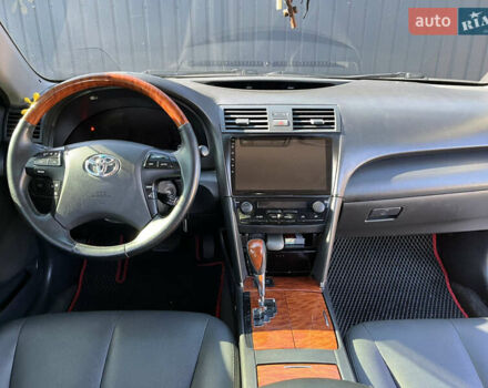 Черный Тойота Камри, объемом двигателя 3.5 л и пробегом 377 тыс. км за 10200 $, фото 63 на Automoto.ua