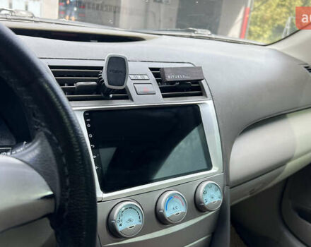 Тойота Камри 2008 в Черкассах на Automoto.ua Черный Тойота Камри, объемом двигателя 2.36 л и пробегом 283 тыс. км за 8199 $, фото 46 на Automoto.ua