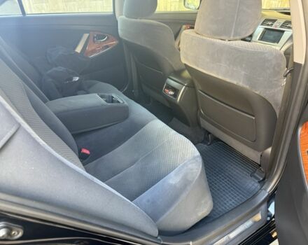 Чорний Тойота Камрі, об'ємом двигуна 2.4 л та пробігом 260 тис. км за 9200 $, фото 7 на Automoto.ua