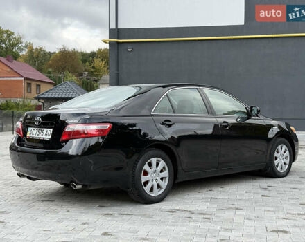 Черный Тойота Камри, объемом двигателя 3.5 л и пробегом 246 тыс. км за 11000 $, фото 12 на Automoto.ua