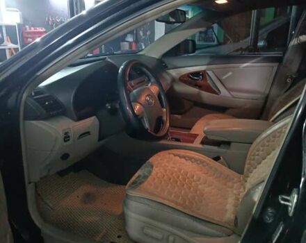 Черный Тойота Камри, объемом двигателя 3.46 л и пробегом 320 тыс. км за 8300 $, фото 9 на Automoto.ua