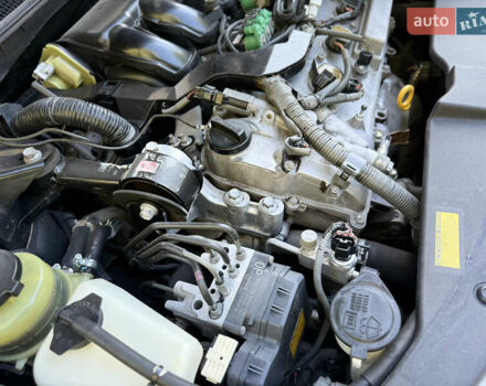 Чорний Тойота Камрі, об'ємом двигуна 3.46 л та пробігом 225 тис. км за 10300 $, фото 41 на Automoto.ua