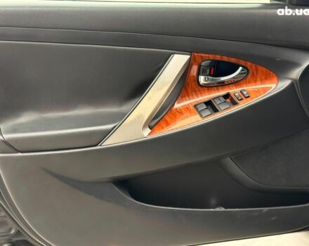 Чорний Тойота Камрі, об'ємом двигуна 2.4 л та пробігом 224 тис. км за 7990 $, фото 11 на Automoto.ua