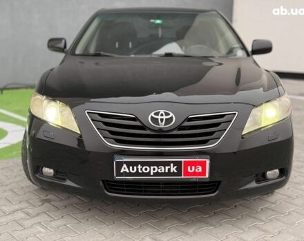 Чорний Тойота Камрі, об'ємом двигуна 2.4 л та пробігом 224 тис. км за 7990 $, фото 1 на Automoto.ua