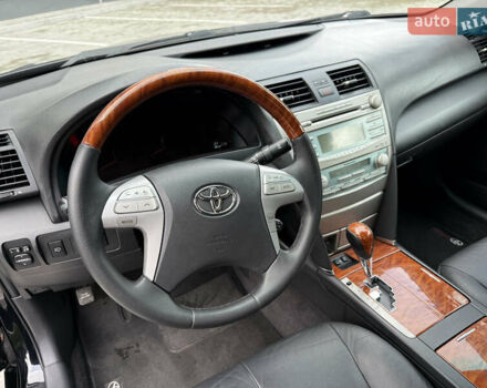 Черный Тойота Камри, объемом двигателя 3.5 л и пробегом 246 тыс. км за 11000 $, фото 35 на Automoto.ua