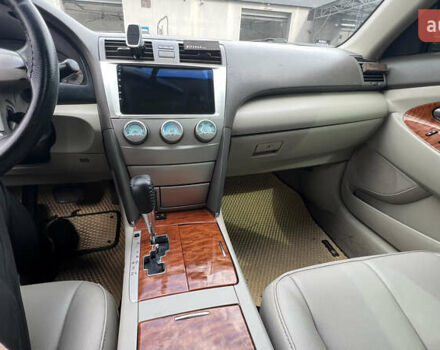 Тойота Камри 2008 в Черкассах на Automoto.ua Черный Тойота Камри, объемом двигателя 2.36 л и пробегом 283 тыс. км за 8199 $, фото 33 на Automoto.ua