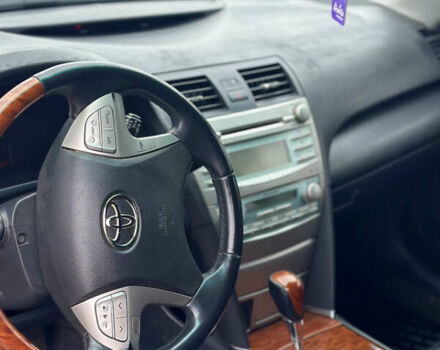 Черный Тойота Камри, объемом двигателя 3.5 л и пробегом 315 тыс. км за 8500 $, фото 9 на Automoto.ua