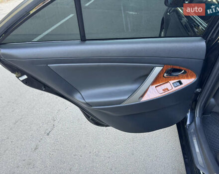 Черный Тойота Камри, объемом двигателя 3.5 л и пробегом 272 тыс. км за 10999 $, фото 10 на Automoto.ua