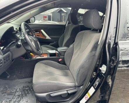 Черный Тойота Камри, объемом двигателя 2.4 л и пробегом 260 тыс. км за 10500 $, фото 6 на Automoto.ua