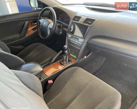 Черный Тойота Камри, объемом двигателя 2.36 л и пробегом 249 тыс. км за 7800 $, фото 19 на Automoto.ua