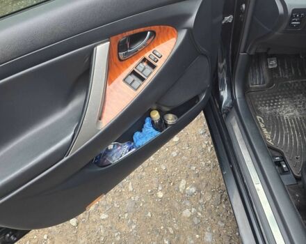 Черный Тойота Камри, объемом двигателя 3.5 л и пробегом 300 тыс. км за 7800 $, фото 8 на Automoto.ua