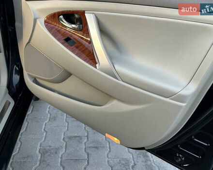 Черный Тойота Камри, объемом двигателя 2.4 л и пробегом 134 тыс. км за 11900 $, фото 50 на Automoto.ua