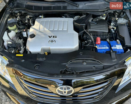 Черный Тойота Камри, объемом двигателя 3.5 л и пробегом 272 тыс. км за 10999 $, фото 14 на Automoto.ua