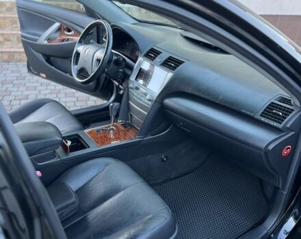 Черный Тойота Камри, объемом двигателя 2.4 л и пробегом 280 тыс. км за 8900 $, фото 11 на Automoto.ua