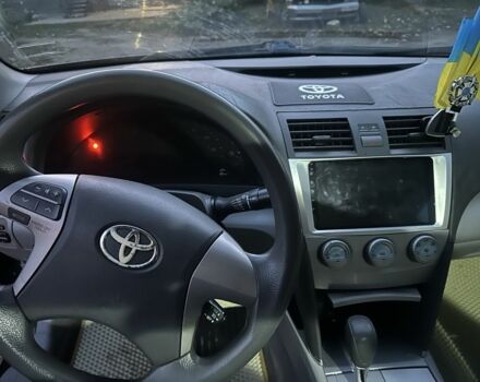 Черный Тойота Камри, объемом двигателя 2.4 л и пробегом 250 тыс. км за 7000 $, фото 7 на Automoto.ua