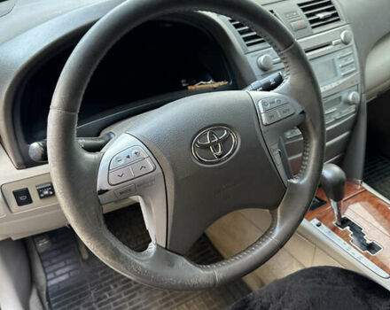 Чорний Тойота Камрі, об'ємом двигуна 2.36 л та пробігом 340 тис. км за 10500 $, фото 11 на Automoto.ua