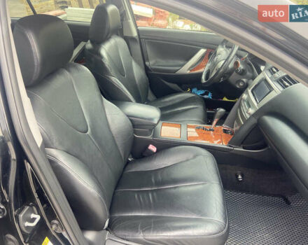 Чорний Тойота Камрі, об'ємом двигуна 2.36 л та пробігом 228 тис. км за 8200 $, фото 17 на Automoto.ua