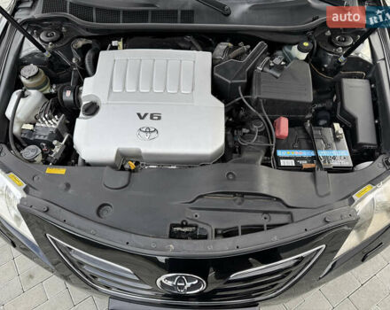 Черный Тойота Камри, объемом двигателя 3.5 л и пробегом 246 тыс. км за 11000 $, фото 56 на Automoto.ua