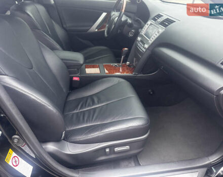 Чорний Тойота Камрі, об'ємом двигуна 3.5 л та пробігом 70 тис. км за 16500 $, фото 10 на Automoto.ua