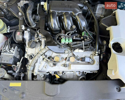 Чорний Тойота Камрі, об'ємом двигуна 3.46 л та пробігом 225 тис. км за 10300 $, фото 40 на Automoto.ua