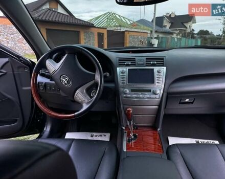 Черный Тойота Камри, объемом двигателя 3.5 л и пробегом 70 тыс. км за 17000 $, фото 4 на Automoto.ua