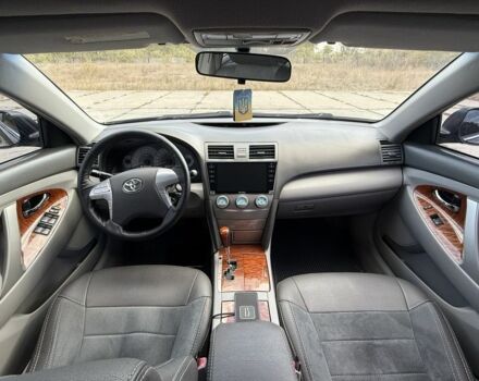 Черный Тойота Камри, объемом двигателя 2.4 л и пробегом 181 тыс. км за 8500 $, фото 4 на Automoto.ua